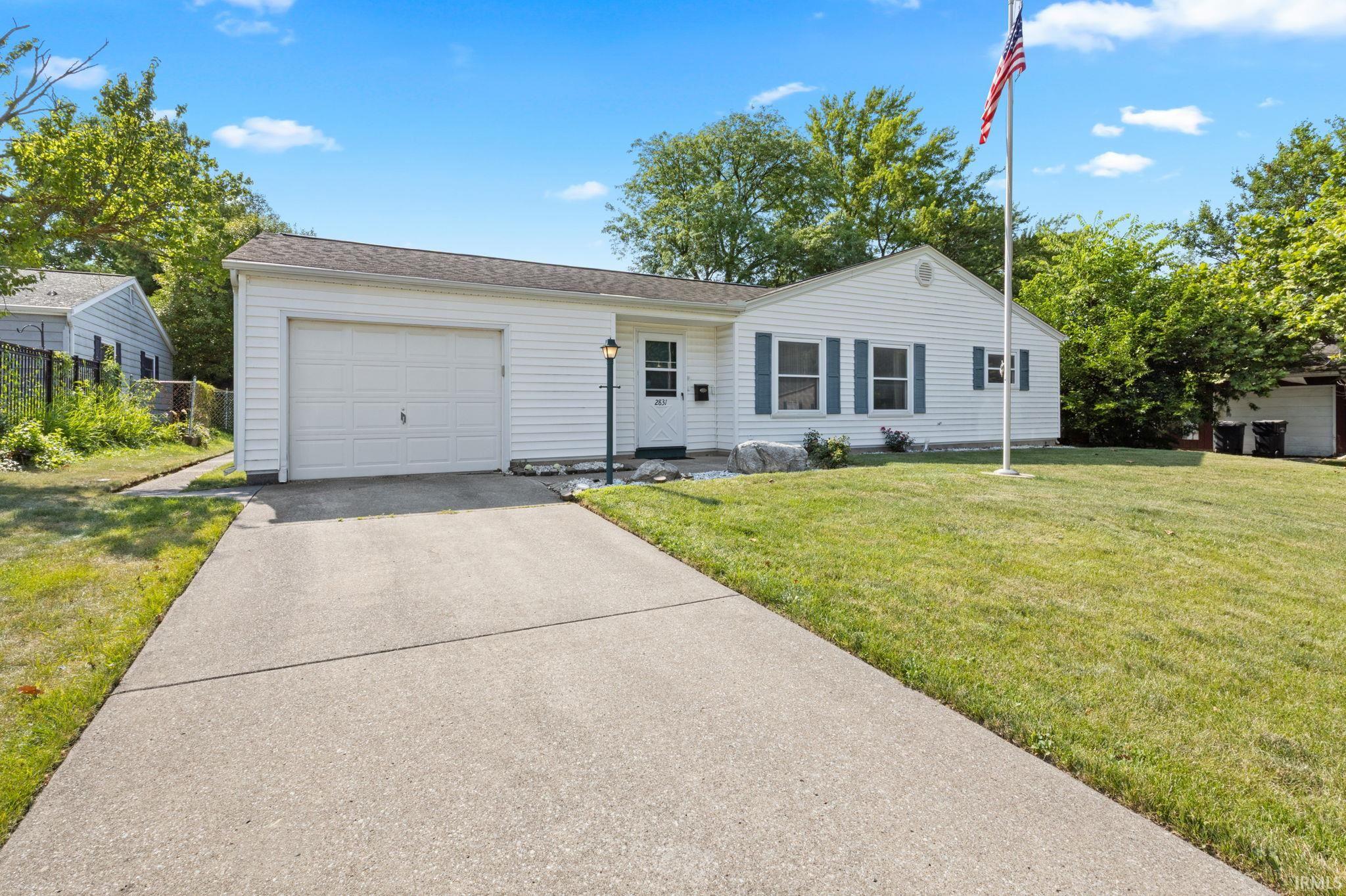 2831 Woodmont Drive South Bend IN 46614