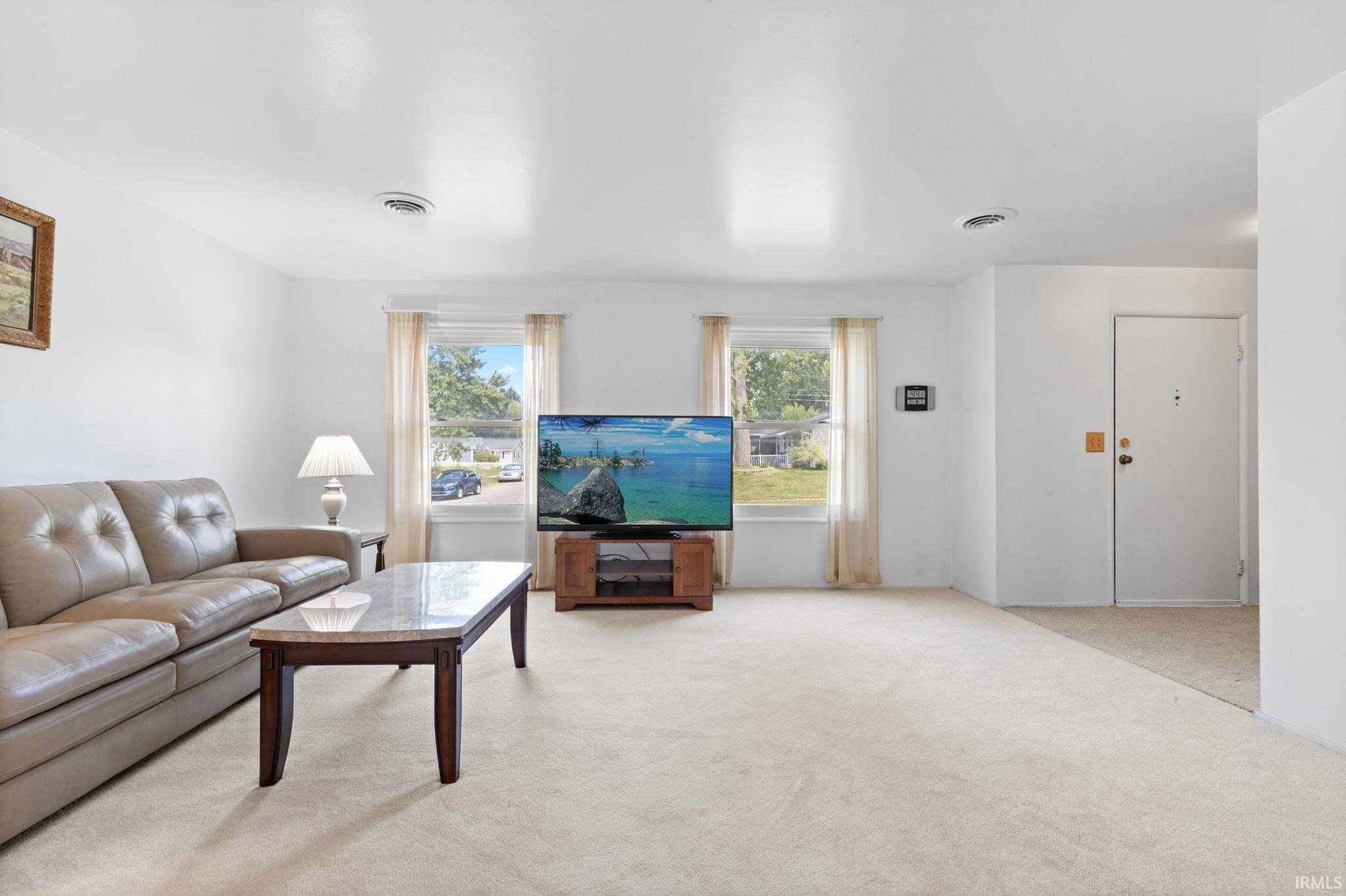 2831 Woodmont Drive South Bend IN 46614
