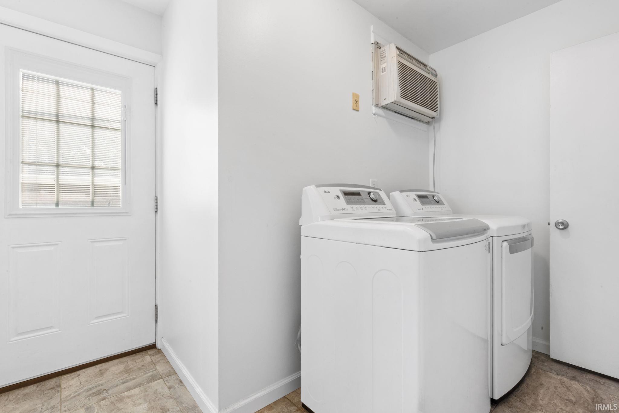 2831 Woodmont Drive South Bend IN 46614