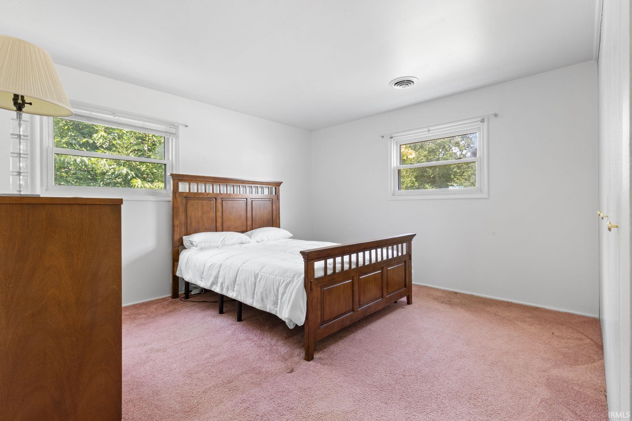 2831 Woodmont Drive South Bend IN 46614
