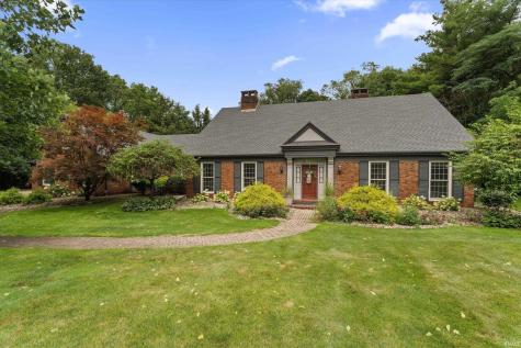 1441 Garland Circle South Bend IN 46614