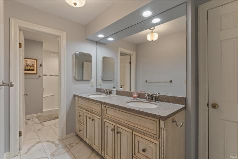 1441 Garland Circle South Bend IN 46614