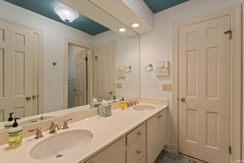 1441 Garland Circle South Bend IN 46614