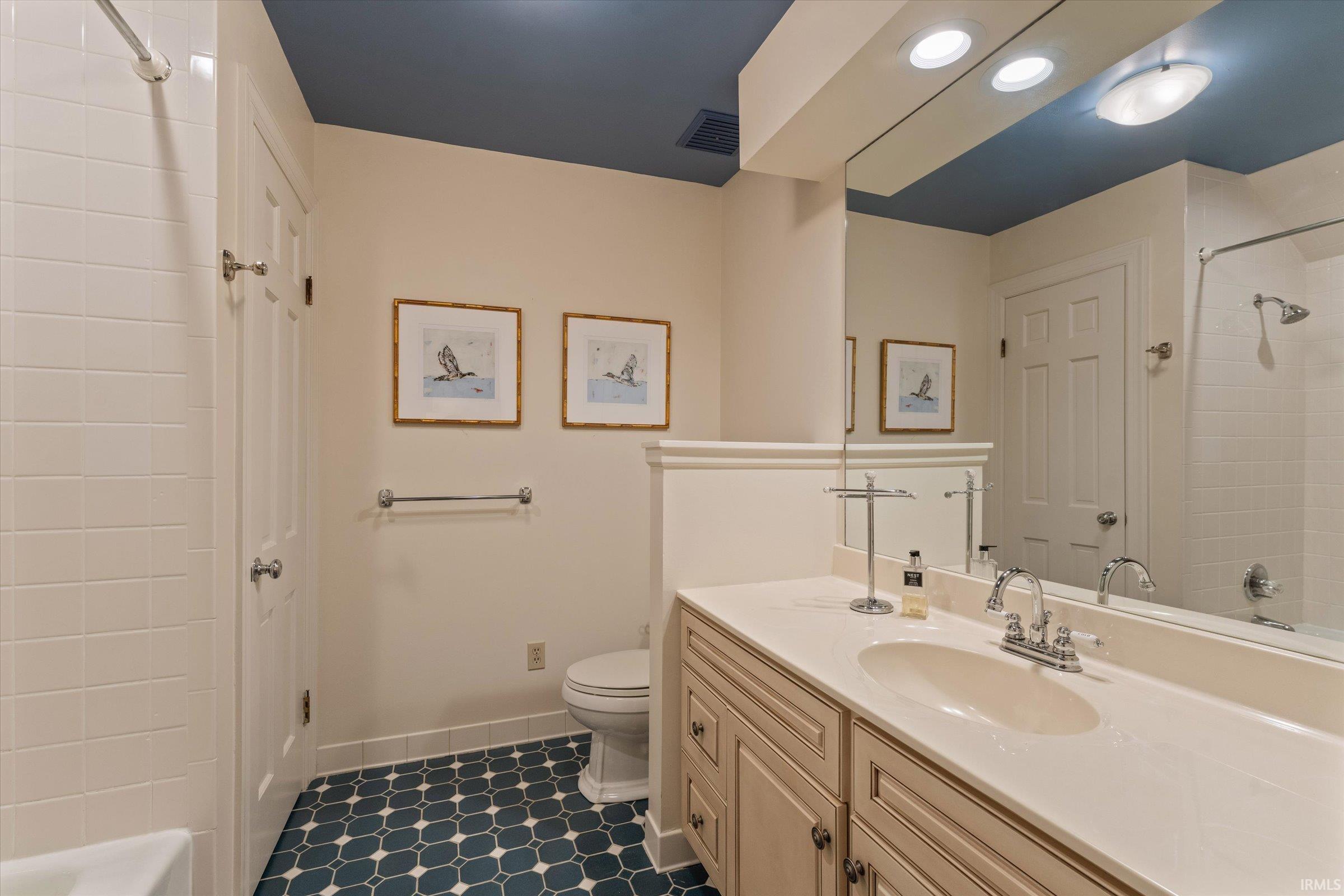 1441 Garland Circle South Bend IN 46614