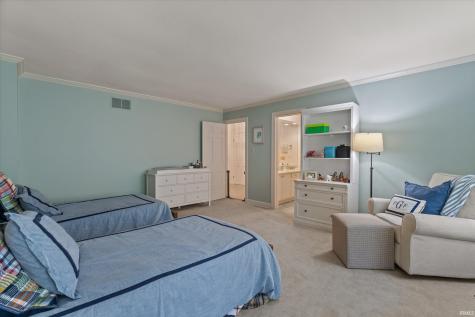 1441 Garland Circle South Bend IN 46614