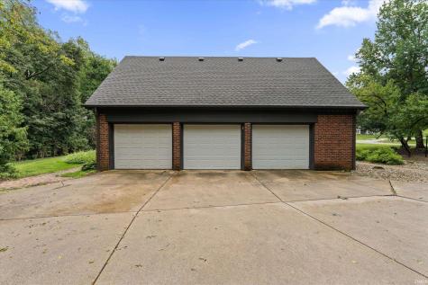 1441 Garland Circle South Bend IN 46614