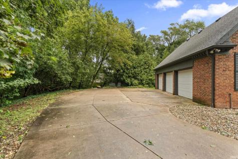1441 Garland Circle South Bend IN 46614