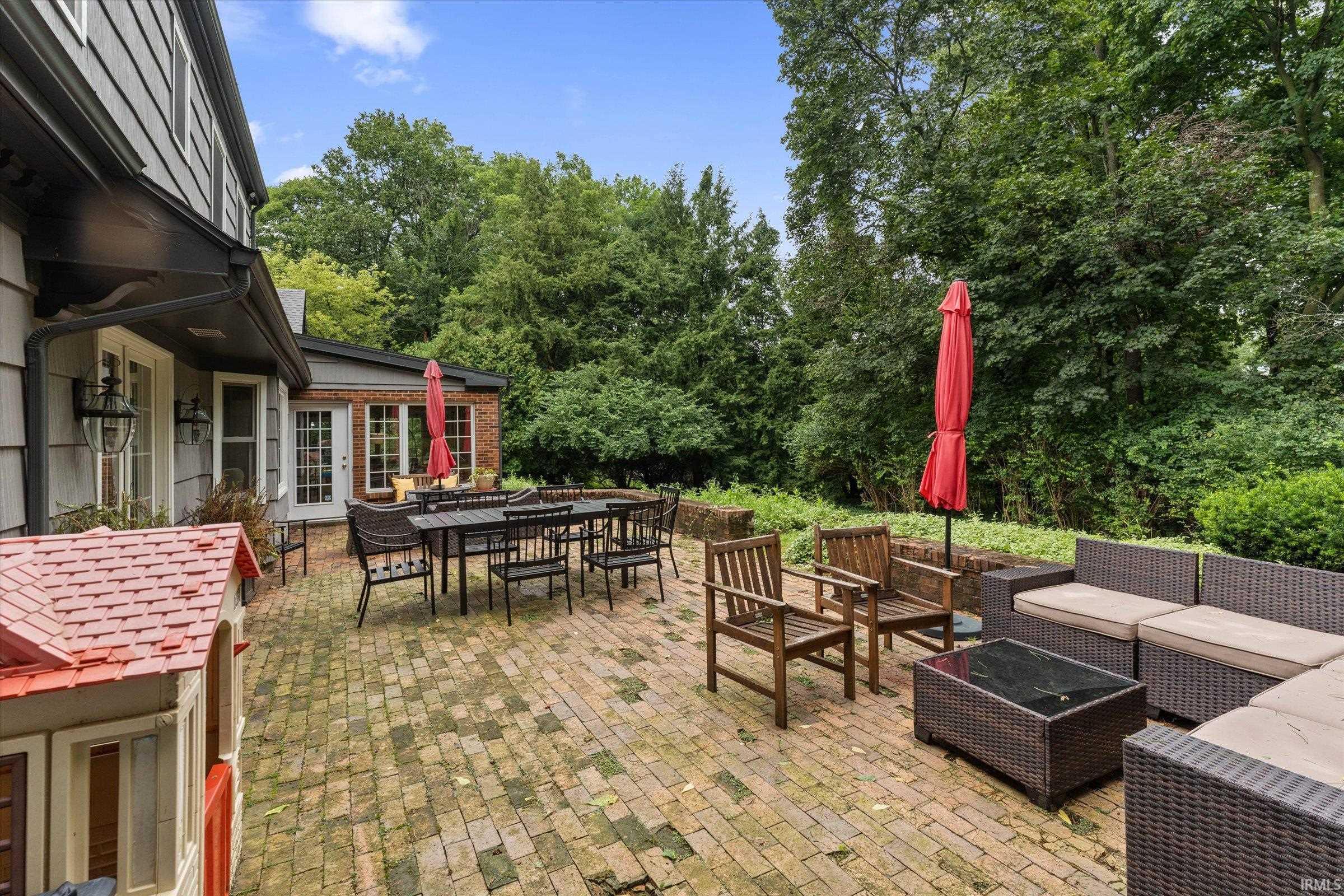 1441 Garland Circle South Bend IN 46614