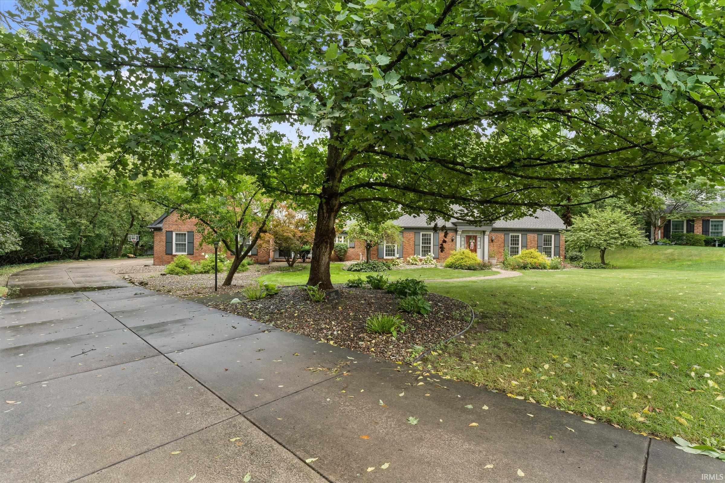 1441 Garland Circle South Bend IN 46614