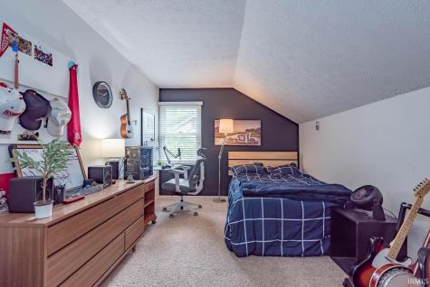 3320 S Rolling Oak Drive Bloomington IN 47401