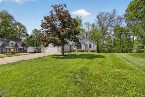 5118 N Echo Bend Bloomington IN 47404