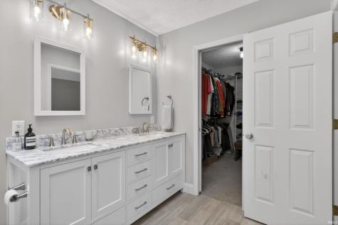 5118 N Echo Bend Bloomington IN 47404