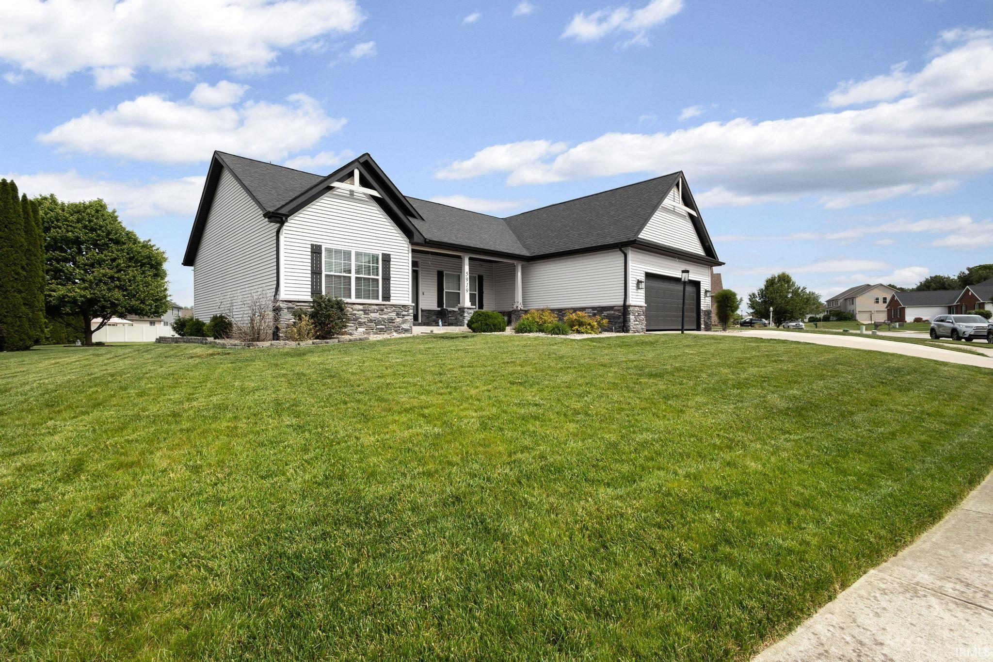 5919 Boxwood Dr E South Bend IN 46614