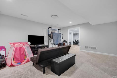 5919 Boxwood Dr E South Bend IN 46614