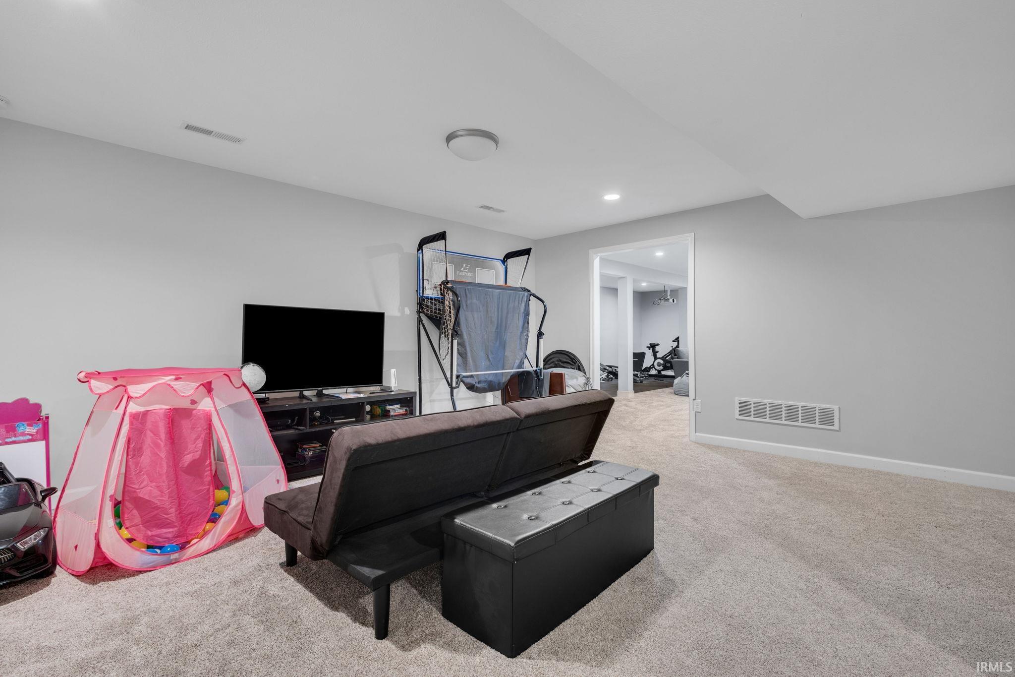 5919 Boxwood Dr E South Bend IN 46614