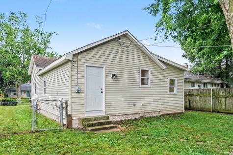 1221 S 32nd Street South Bend IN 46615
