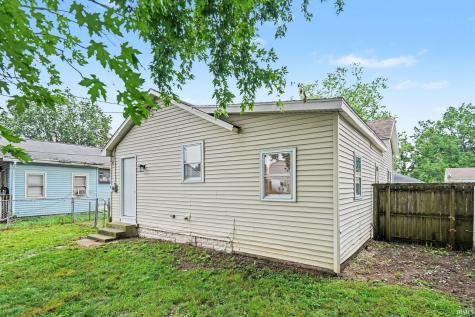 1221 S 32nd Street South Bend IN 46615