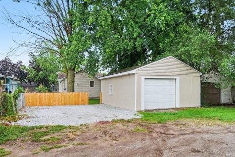 1221 S 32nd Street South Bend IN 46615