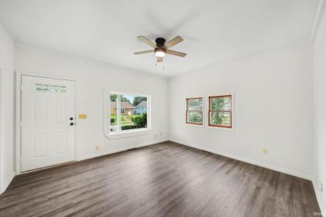1221 S 32nd Street South Bend IN 46615
