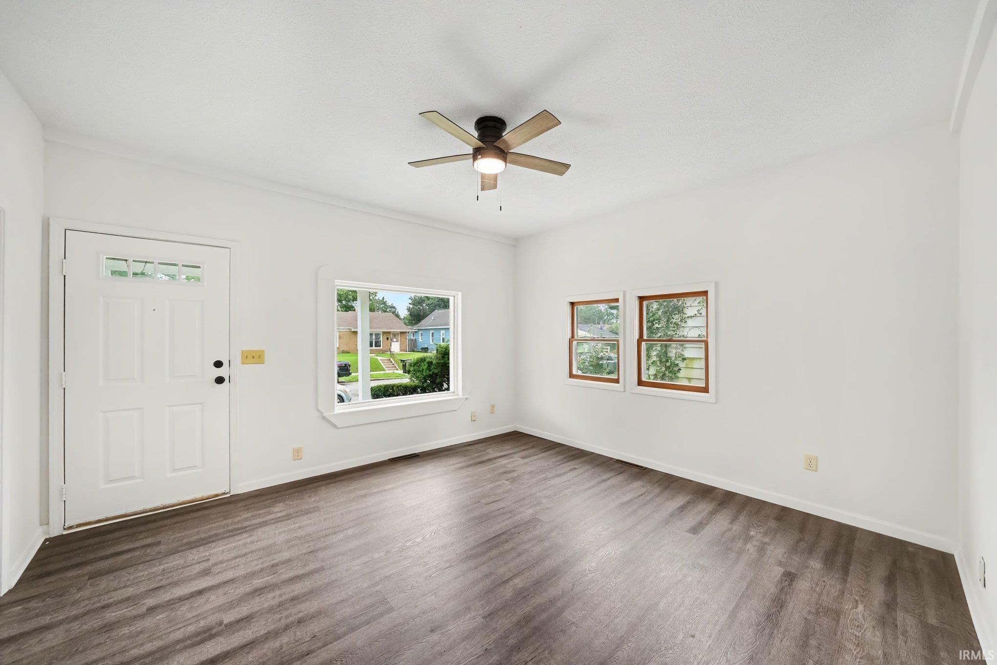 1221 S 32 Street South Bend IN 46615