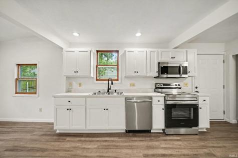1221 S 32nd Street South Bend IN 46615