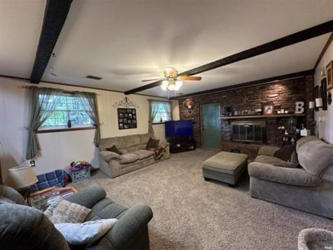 1890 Oak Street Linton IN 47441