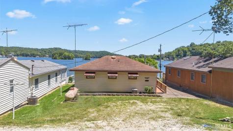 7667 N John Young Road Unionville IN 47468