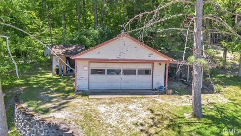 7667 N John Young Road Unionville IN 47468
