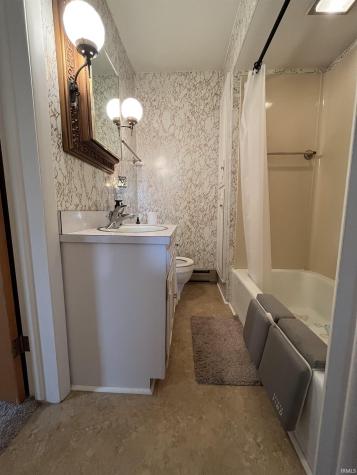 512 E Kendall Street Lafontaine IN 46940