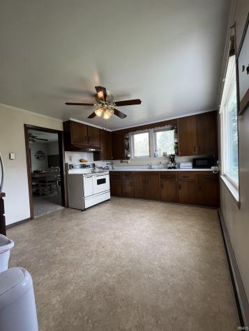 512 E Kendall Street Lafontaine IN 46940