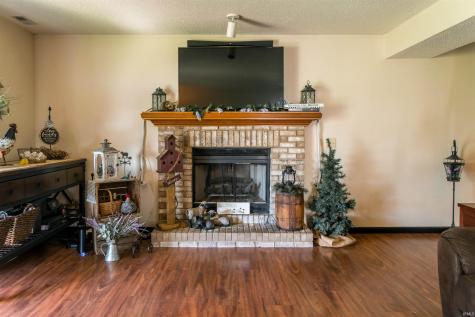 213 Granada Drive Kendallville IN 46755
