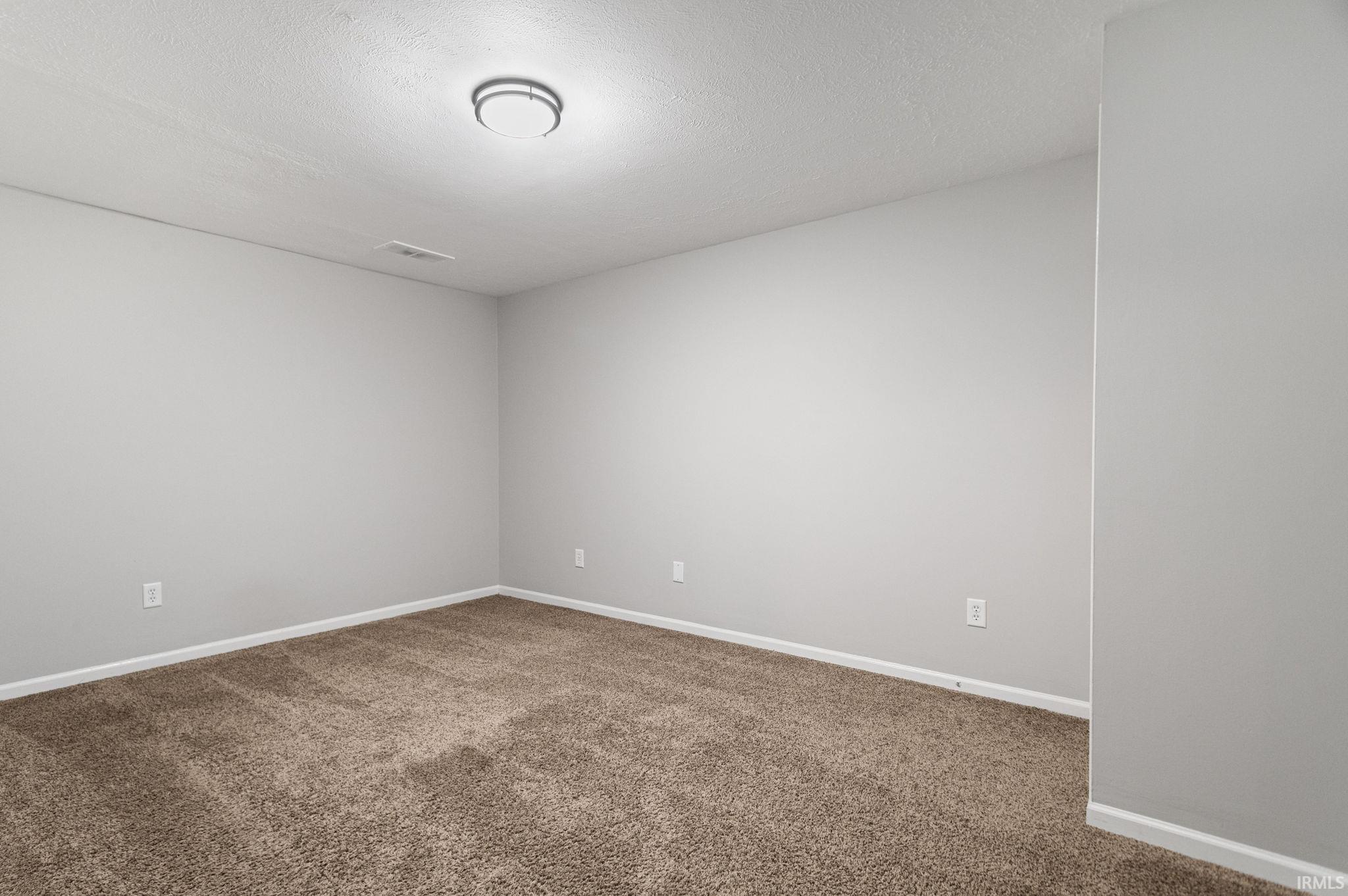 14347 Old Pine Lane Mishawaka IN 46545