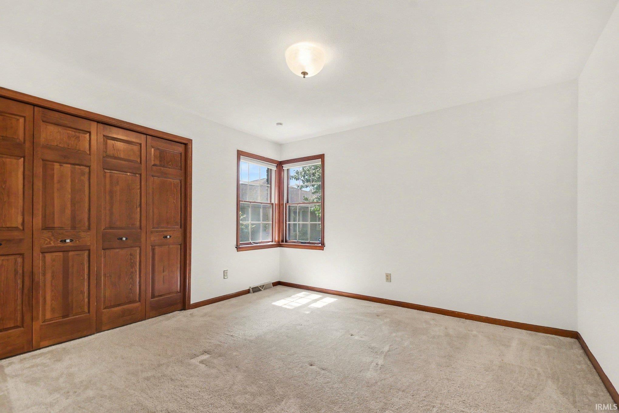 1402 Ashton Court Goshen IN 46526