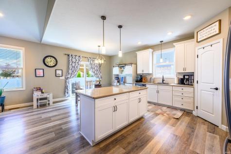 1200 N Wild Pine Drive Yorktown IN 47396