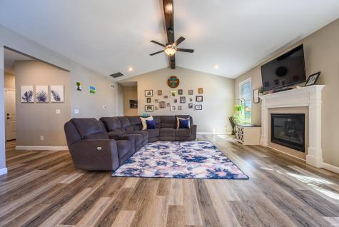 1200 N Wild Pine Drive Yorktown IN 47396