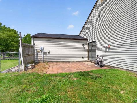 1805 Paveys Glen Run Fort Wayne IN 46804