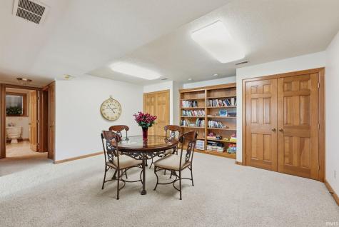 910 Calverton Court Fort Wayne IN 46825