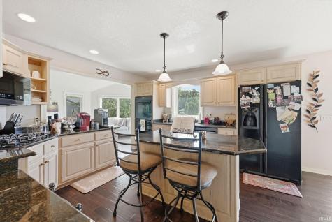 910 Calverton Court Fort Wayne IN 46825