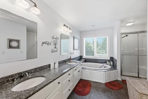 910 Calverton Court Fort Wayne IN 46825