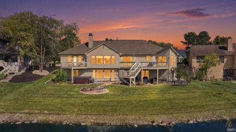 910 Calverton Court Fort Wayne IN 46825