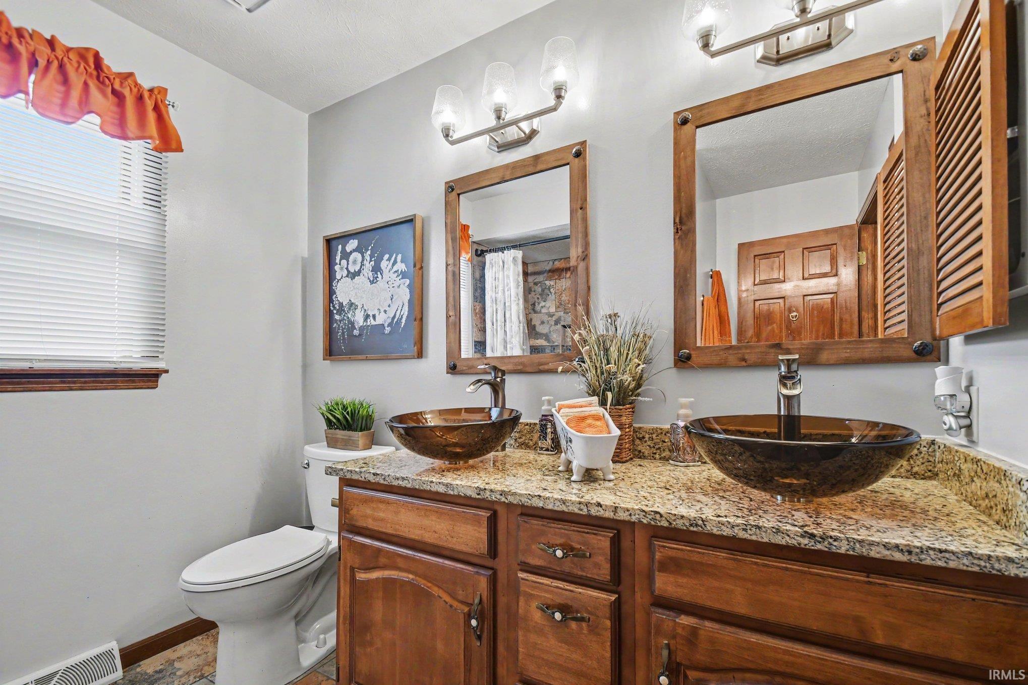 56235 Hollingshead Drive Mishawaka IN 46545