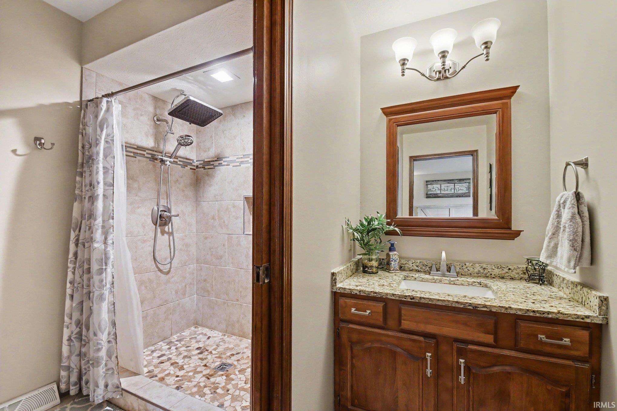 56235 Hollingshead Drive Mishawaka IN 46545