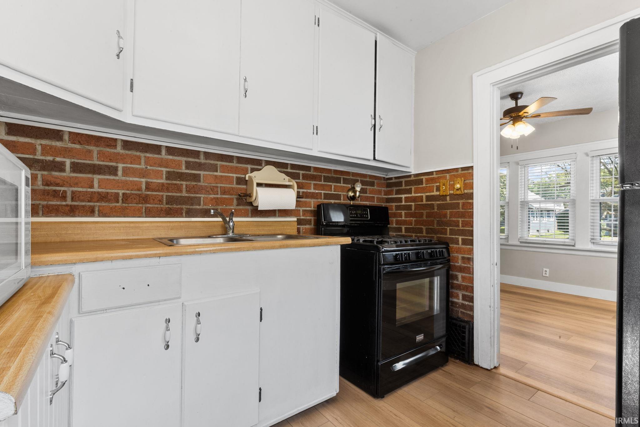 1309 E Altgeld Street South Bend IN 46614
