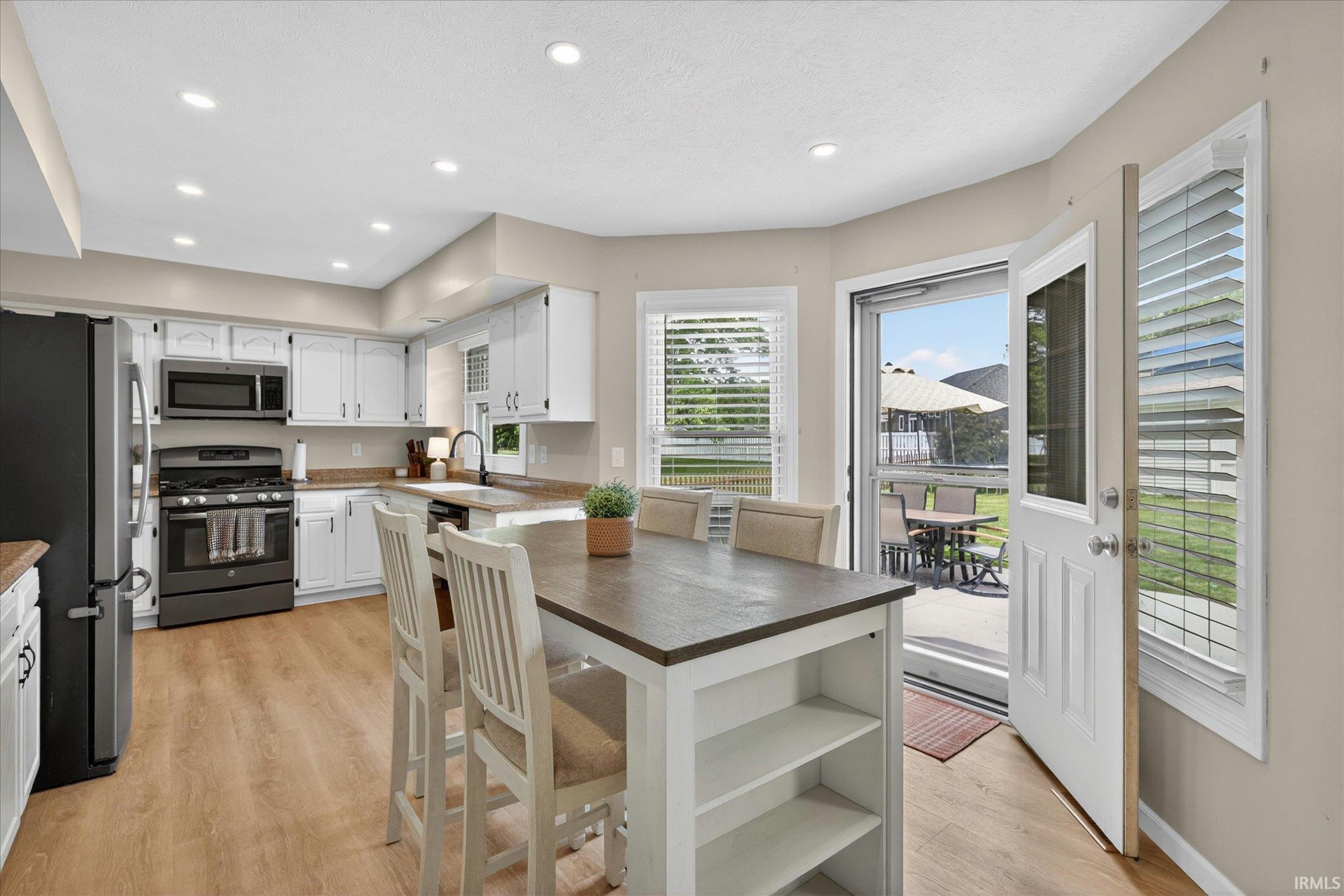 21968 Sandy Hill Lane South Bend IN 46628