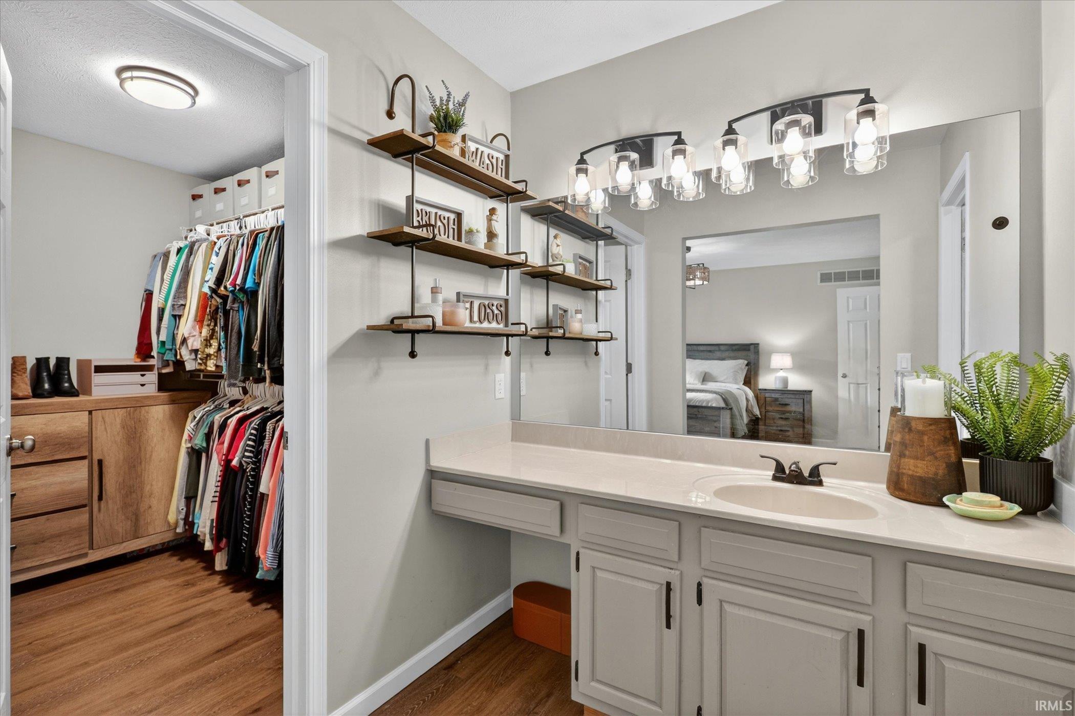 21968 Sandy Hill Lane South Bend IN 46628