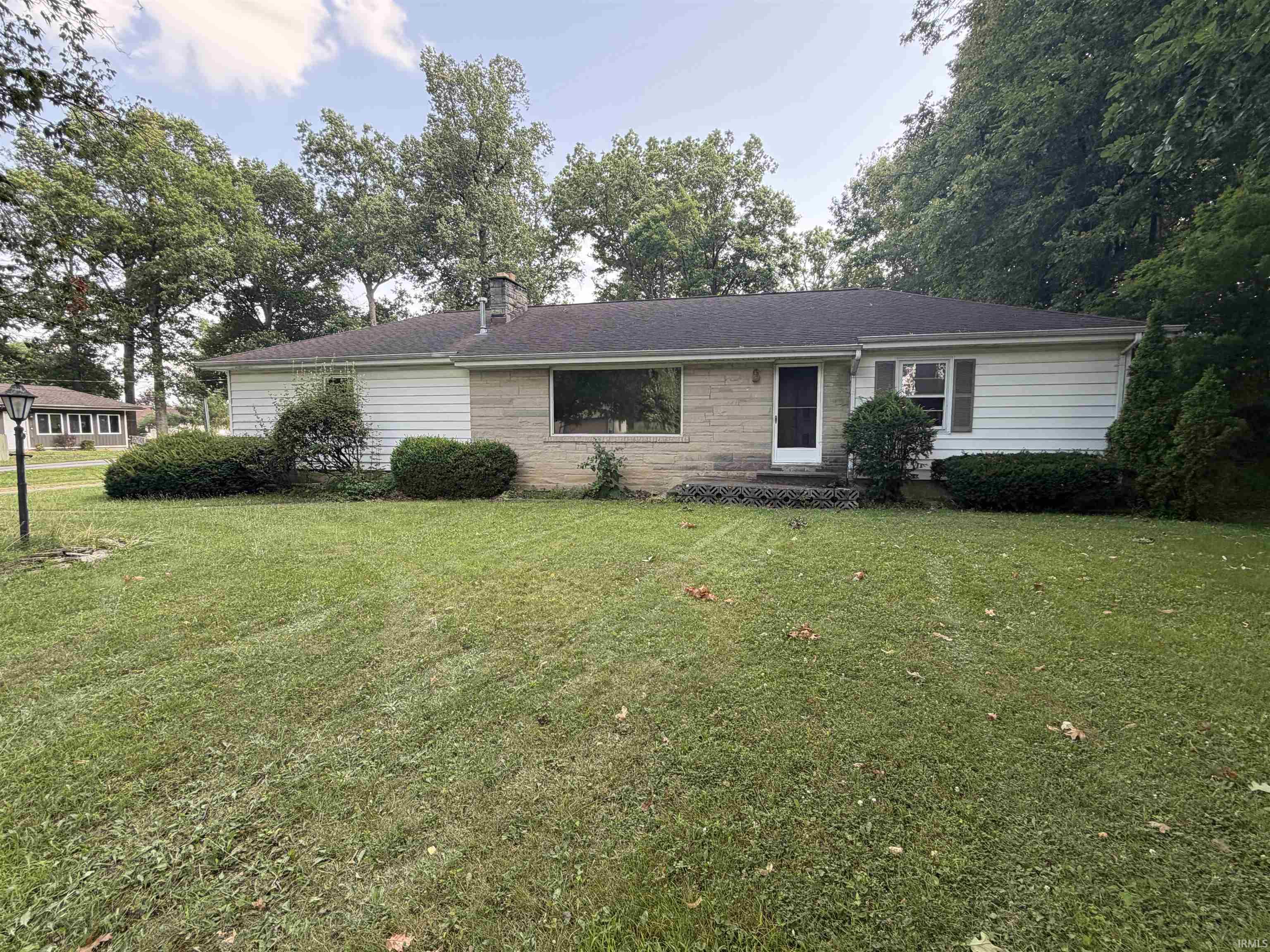 1033 Windsor Road Fort Wayne IN 46825
