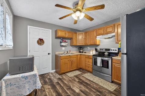 910 W Oak Street Mitchell IN 47446