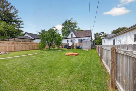 910 W Oak Street Mitchell IN 47446