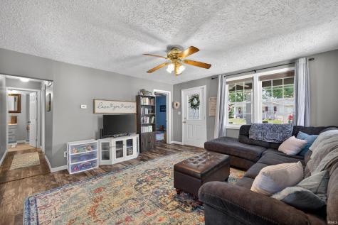 910 W Oak Street Mitchell IN 47446
