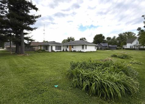 312 E Main Street Farmersburg IN 47850
